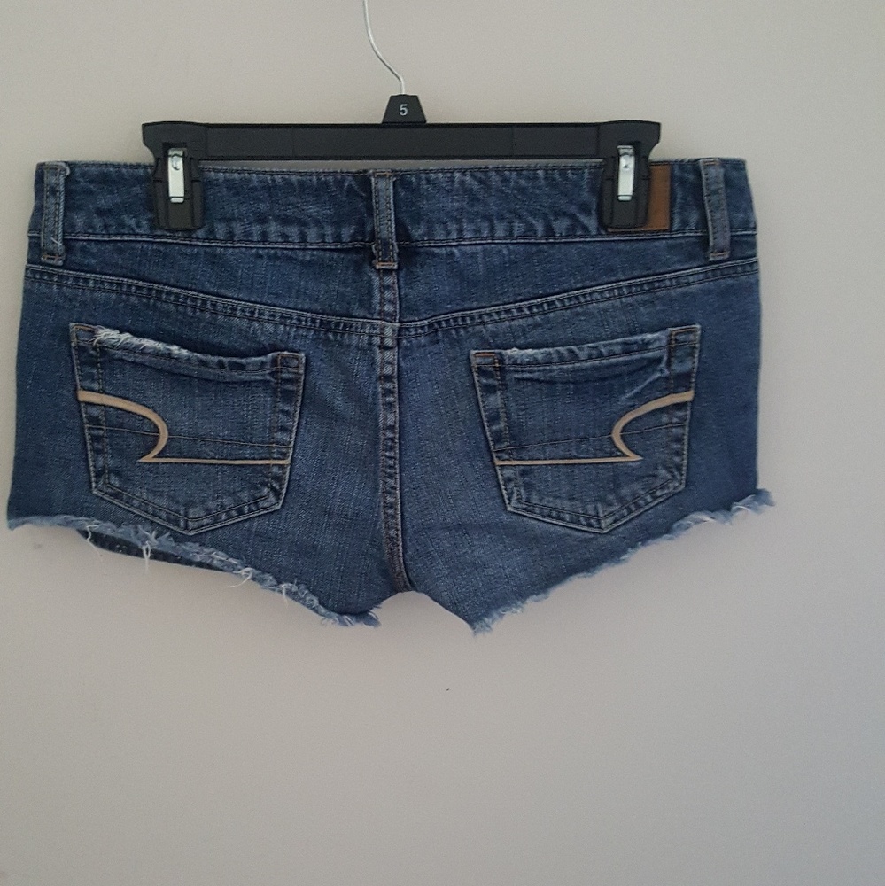 American Eagle shorts (size 4).