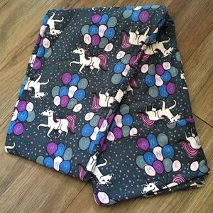 LuLaRoe birthday leggings, unicorns OS