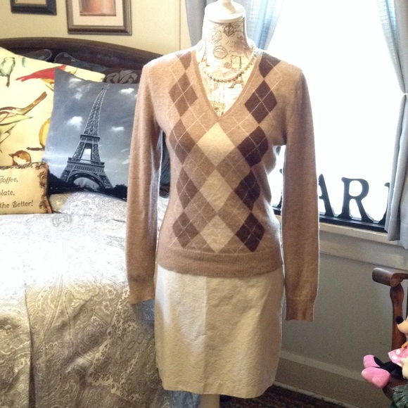 🌼Apt. 9 Classic 100% Cashmere Argyle Sweater🌼 - Picture 2 of 4