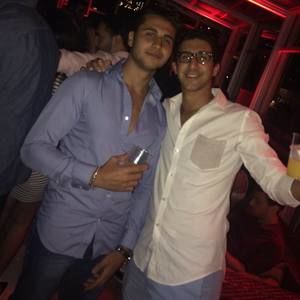 Meet your Posher, Simon