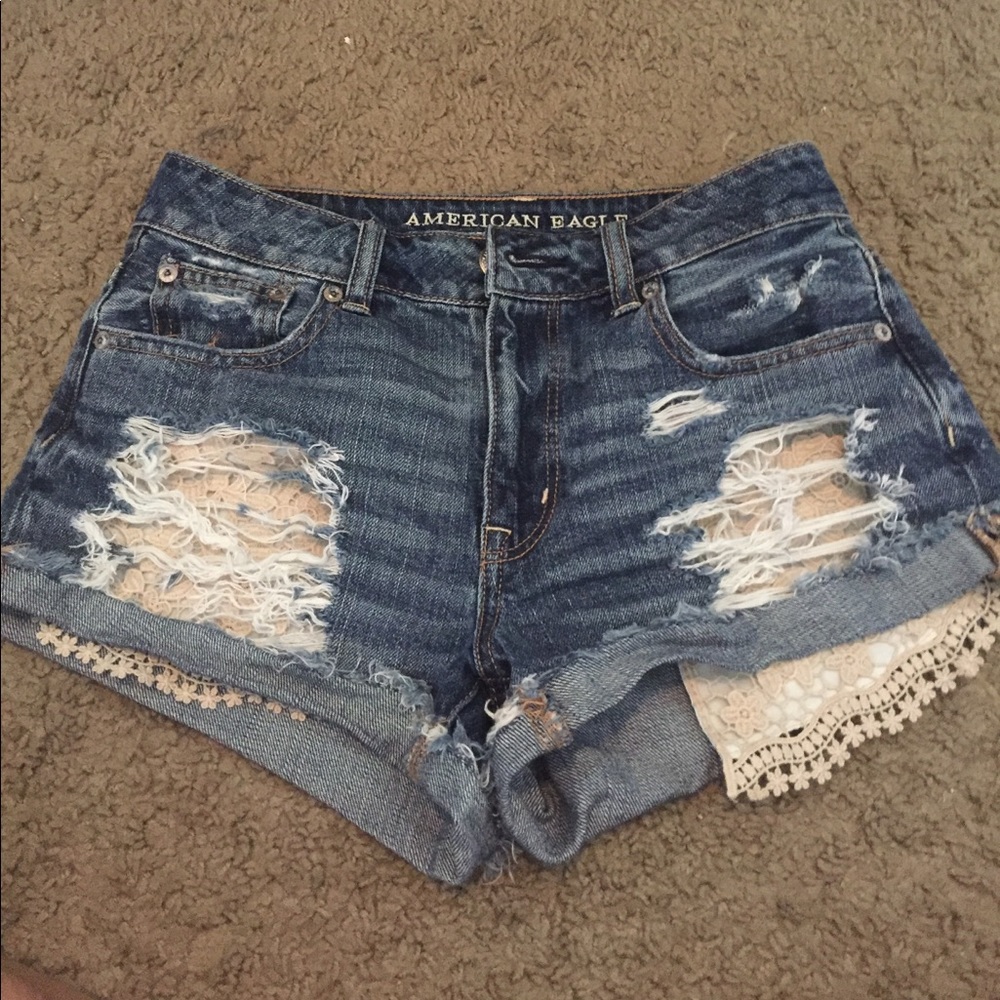 American Eagle High-Rise Festival shorts