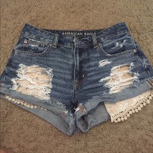 American Eagle High-Rise Festival shorts