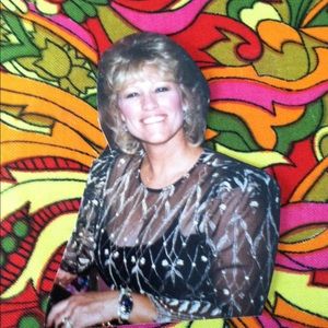 Meet your Posher, Debbie