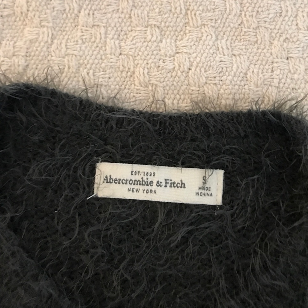 Sweater - Picture 4 of 4