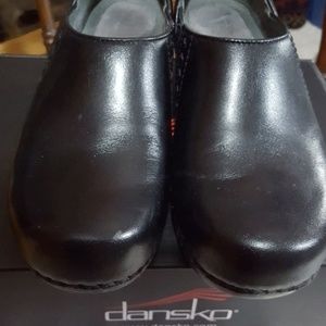 Dansko clogs size 37