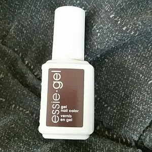 Essie gel