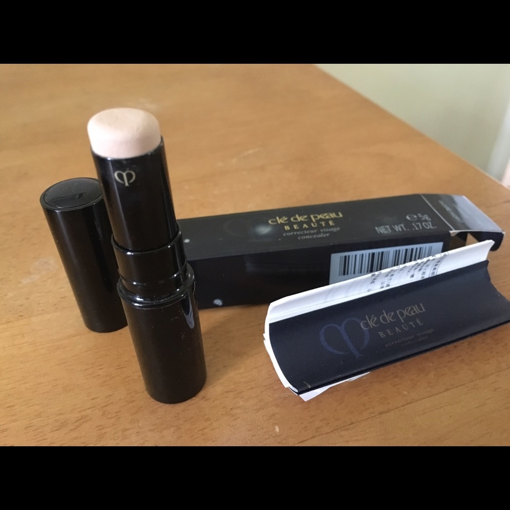 Cle de Peau Beate Corrector Visage Concealor