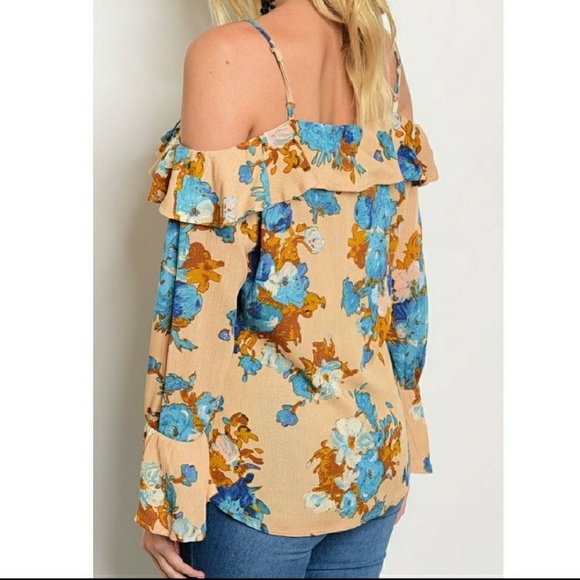 2 LEFT - Beautiful Off The Shoulder Floral Top - Picture 2 of 6