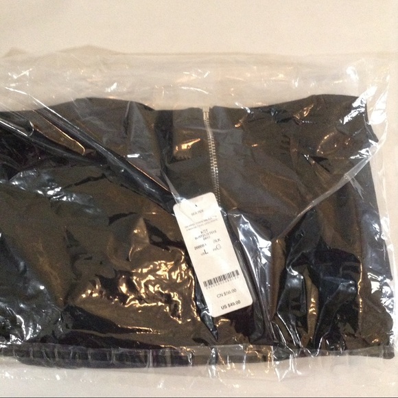 Bebe Halter Crop Top🎉Sale🎉 - Picture 7 of 8