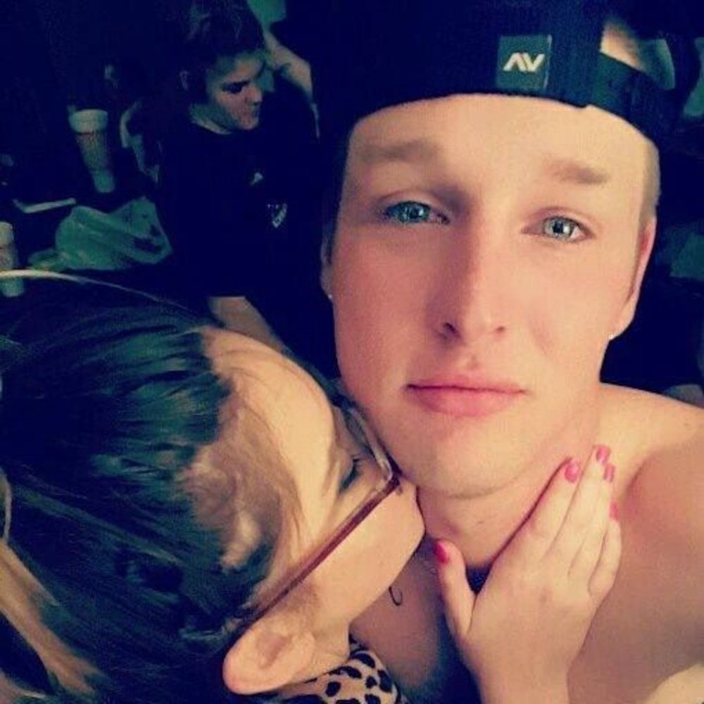 Meet your Posher, Tyler