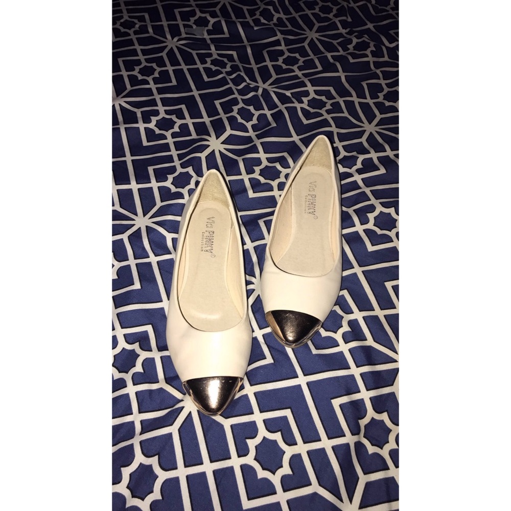 Worn twice!cream pointed flats 💛💛💛
