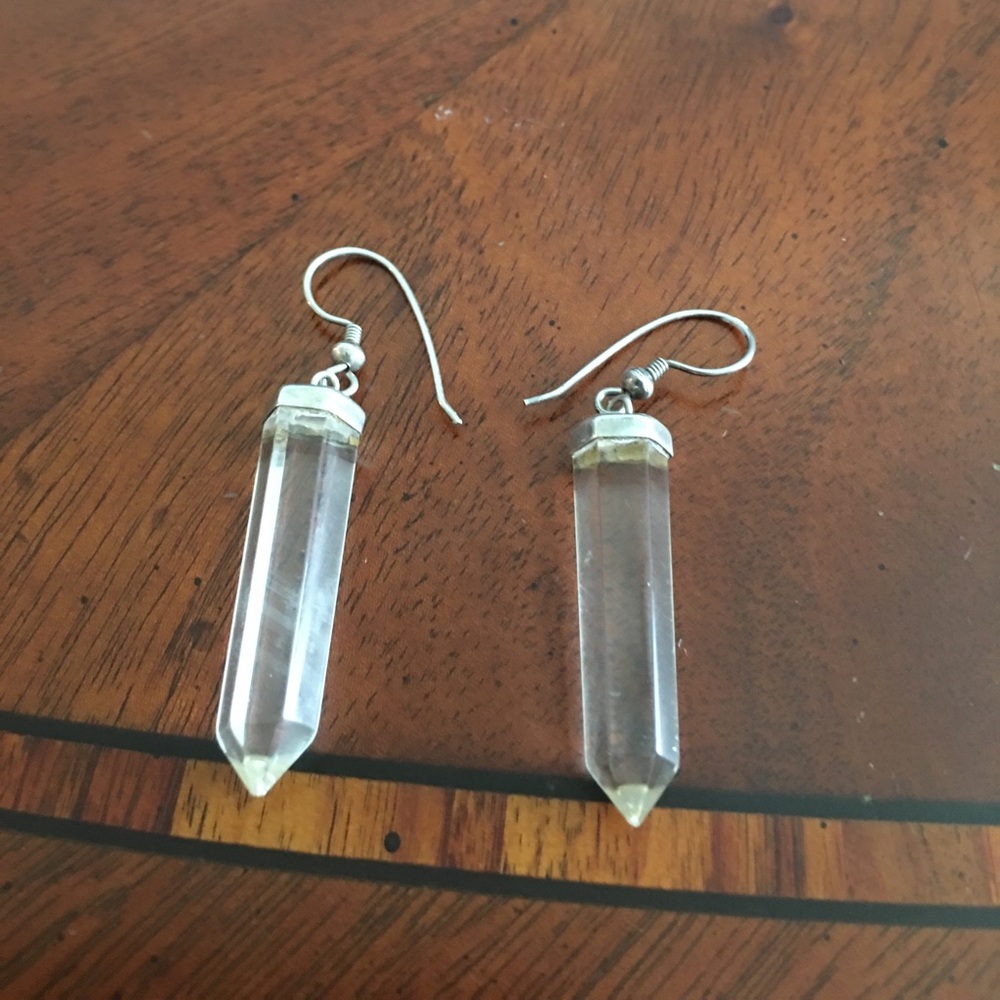 Sterling silver & quartz crystal earrings.😎👸🏻🐝