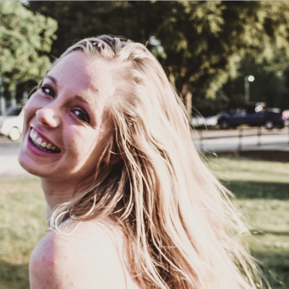 Meet your Posher, Elizabeth