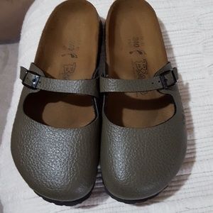 Birkenstocks Green size 37