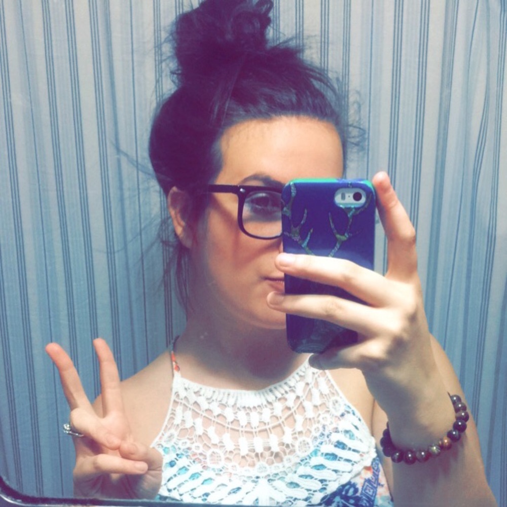 Meet your Posher, Olivia