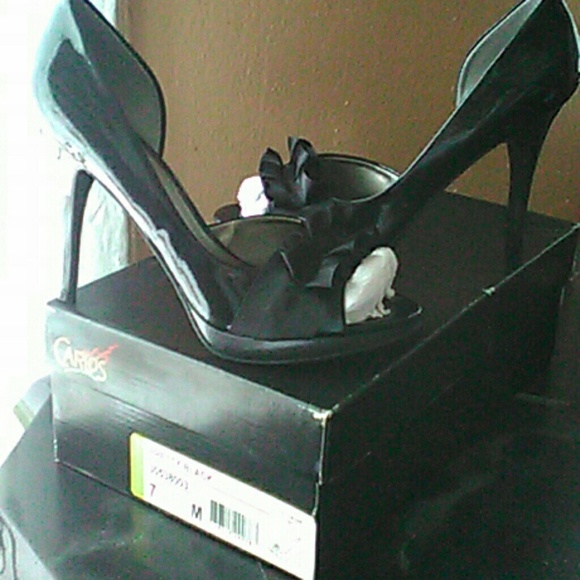 Shoes - Picture 2 of 5