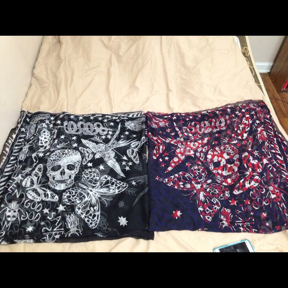 Alexander McQueen Scarfs