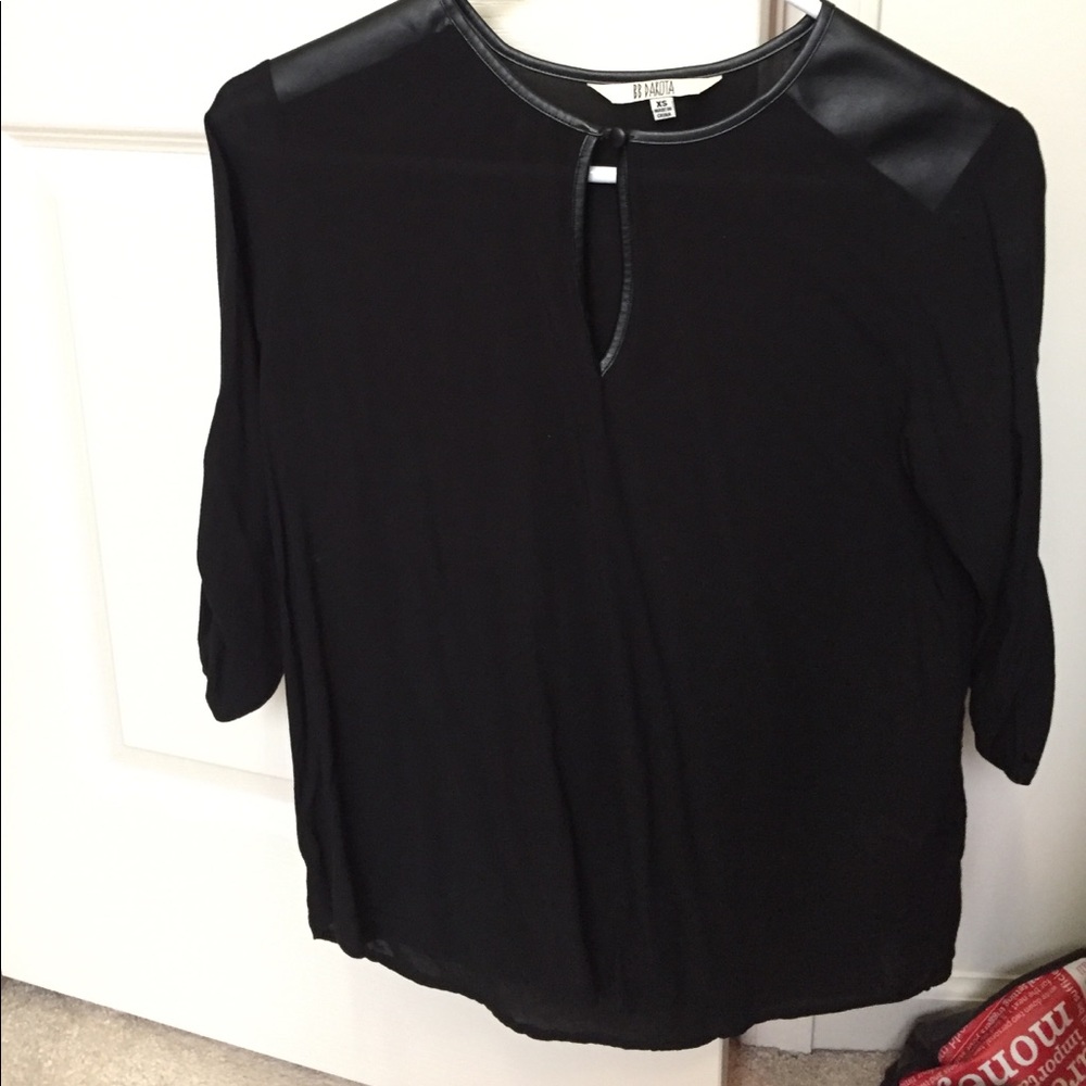 BB Dakota quarter sleeve blouse