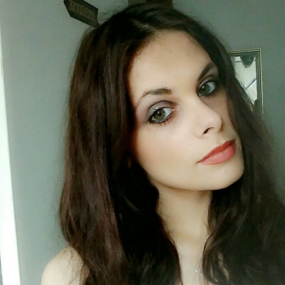 Meet your Posher, Abbey