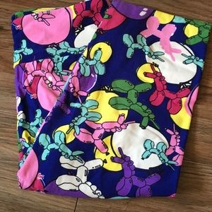LuLaRoe birthday leggings OS
