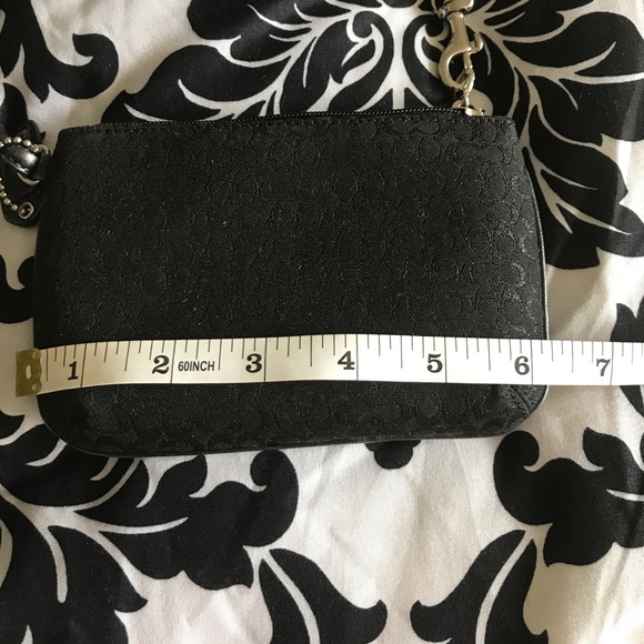 Coach wristlet👛👛👛👛👛 - Picture 3 of 4