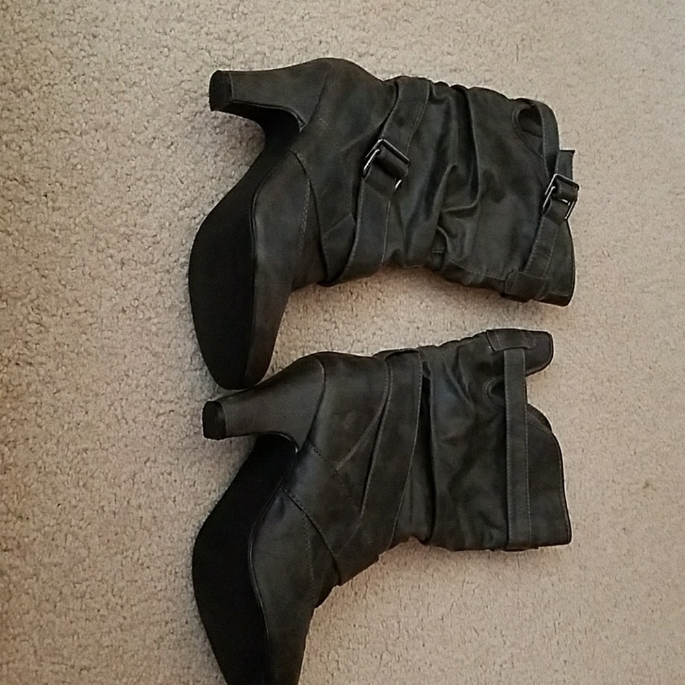 Avenue wide width boots