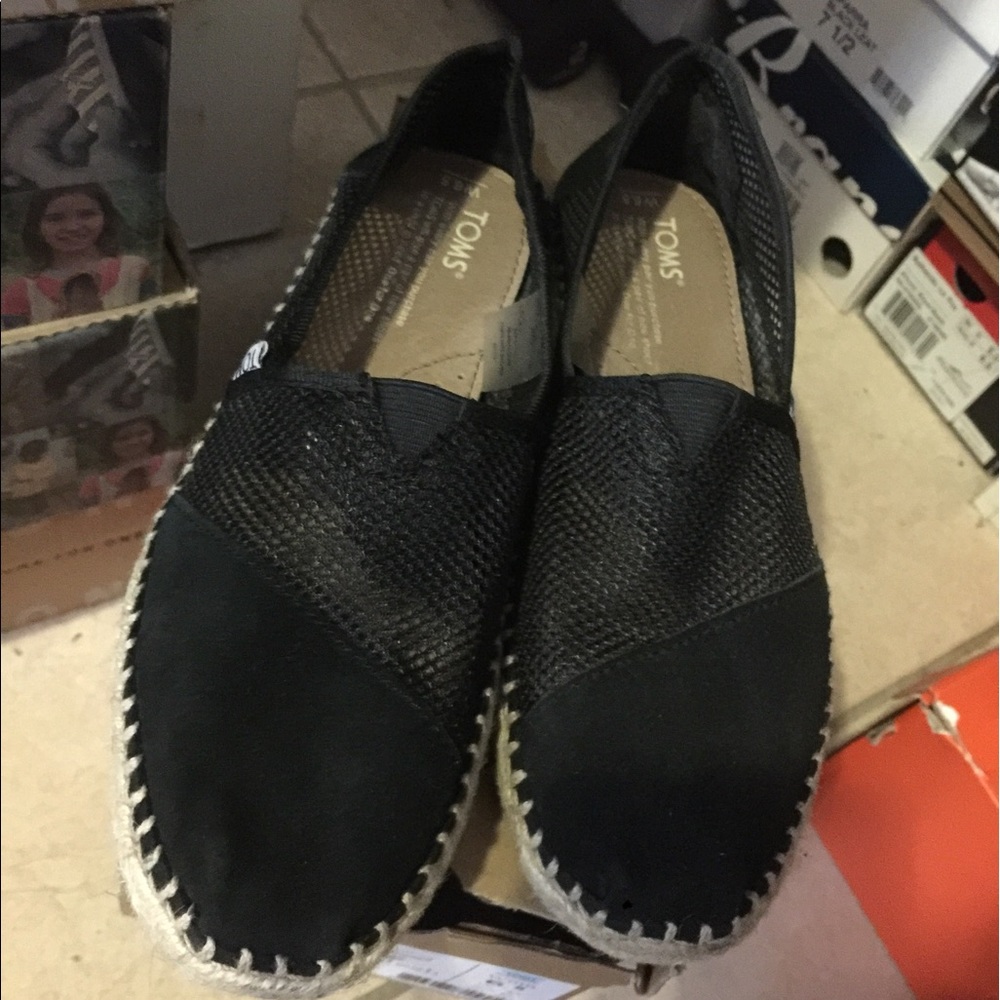 Black mesh