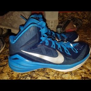 Women's Hyperdunk 2014 Basketball shoes Size 7
