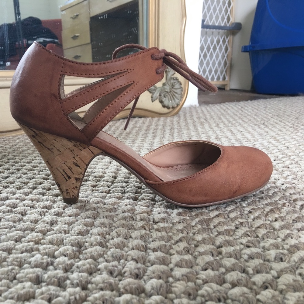 Restricted Oxford Heels