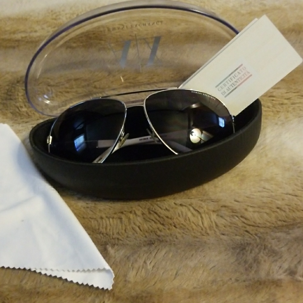 Ladies Aviator sunglasses