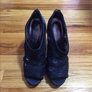 Royal blue ankle heel