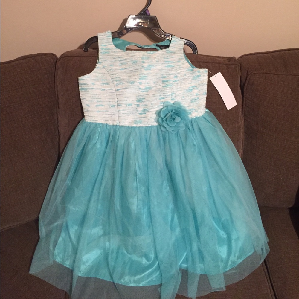 Girls dress