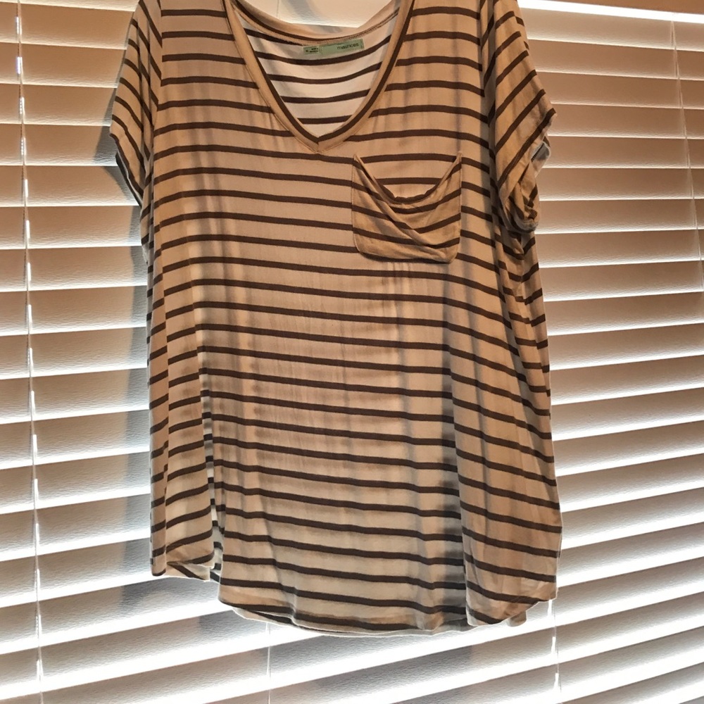 Maurice's top