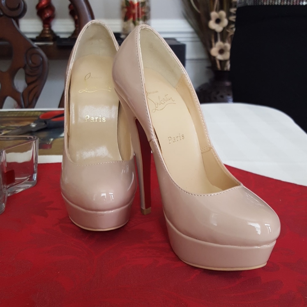 🖐👉Shoes HOLD for Melissa.