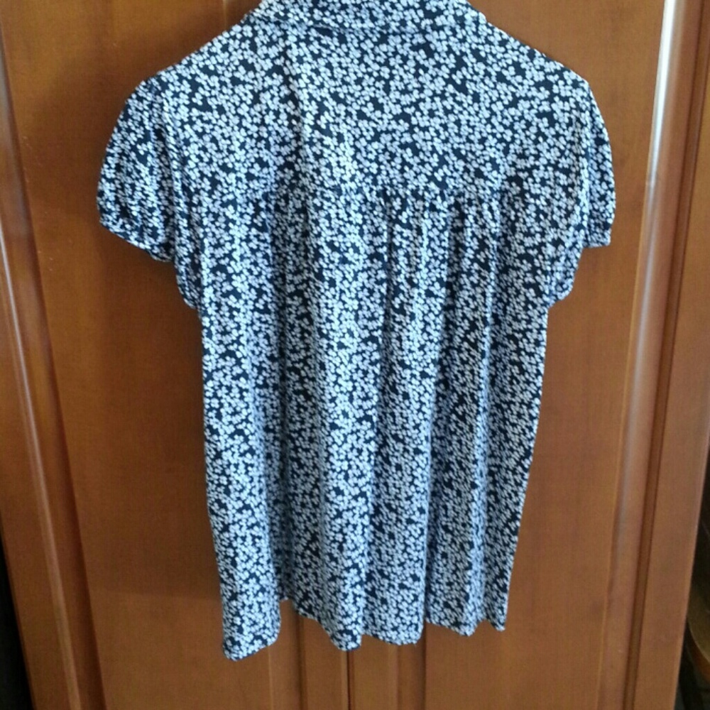 Blouse - Picture 2 of 4