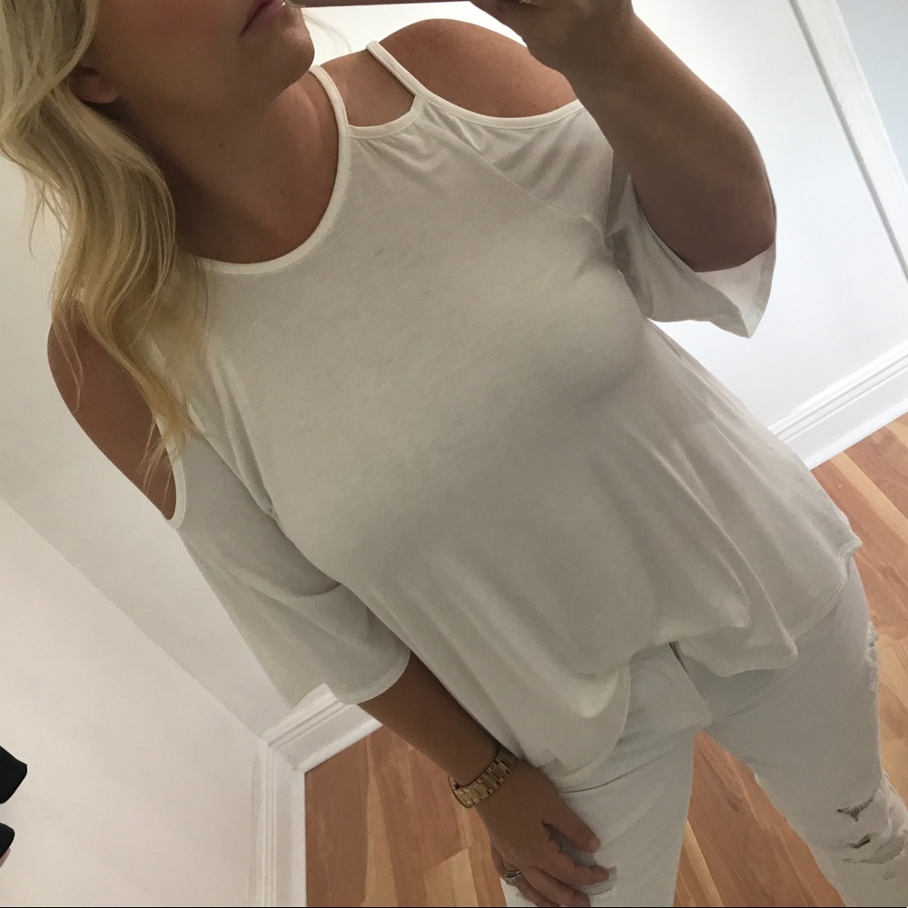 LAST - Off white cold shoulder top - Picture 3 of 3