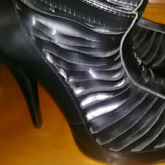 Yoki heels - Picture 3 of 3