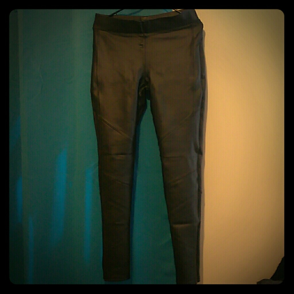 Streachy pants