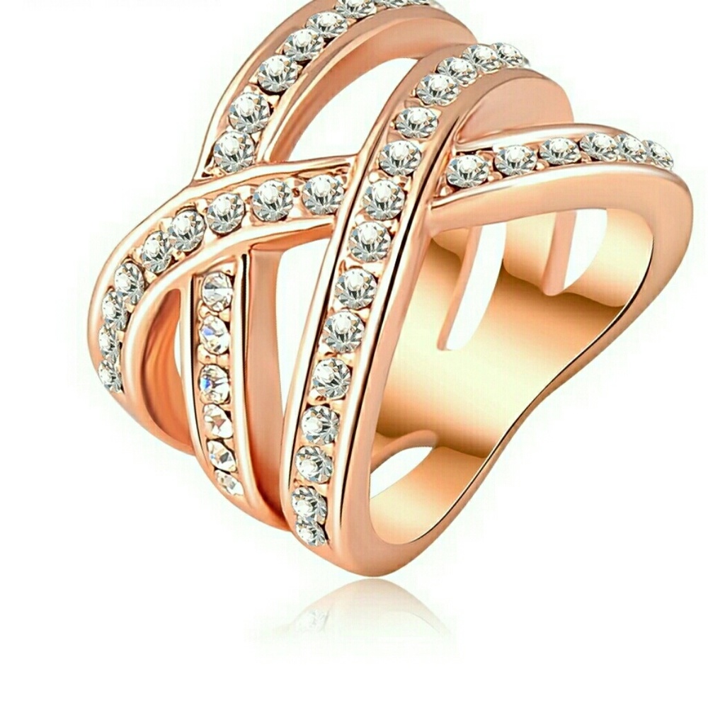 Rose gold plated stylish ring.