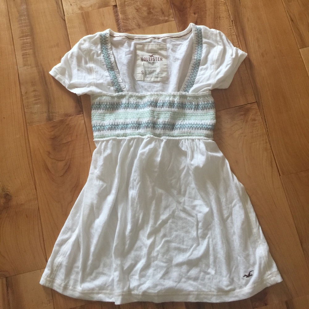Hollister shirt size small
