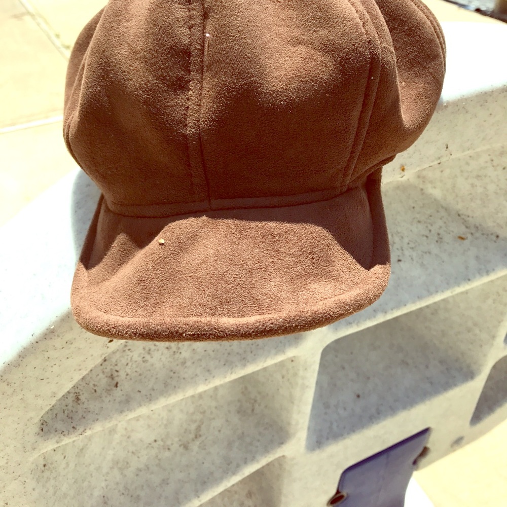 Brown  cabbie hat