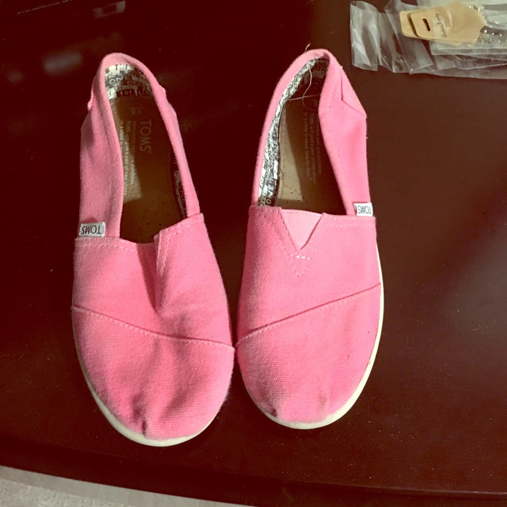 Pink Toms Size Youth 5, barely worn