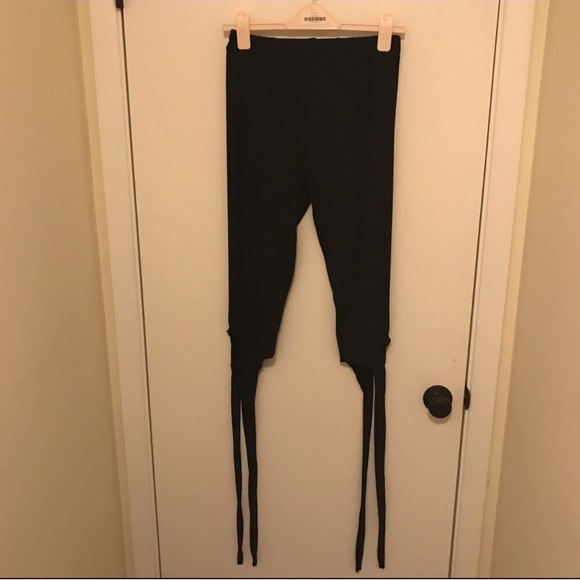 NWT black ballet Capri wrap yoga leggings - Picture 2 of 3