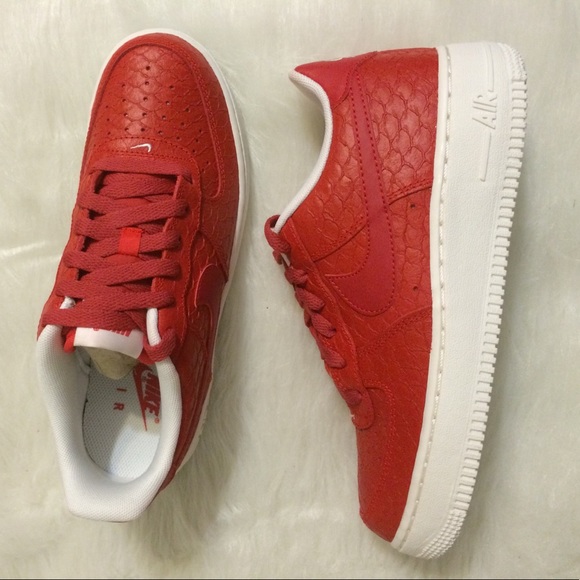 Nike af1 red Shoes Air Force 1 LV8 new - Picture 5 of 6