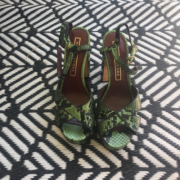 MARC JACOBS // ONE OF A KIND GREEN RUNWAY SHOES