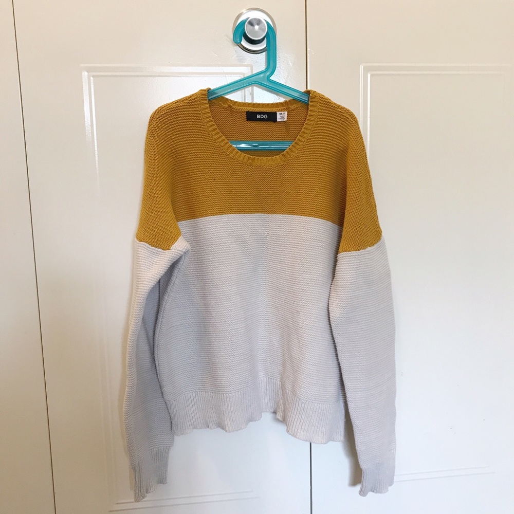 BDG women's sweater