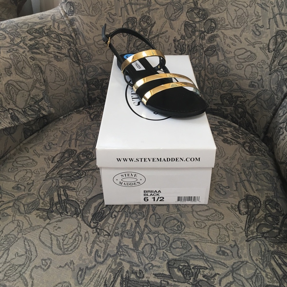 Brand new Steve Madden sandals