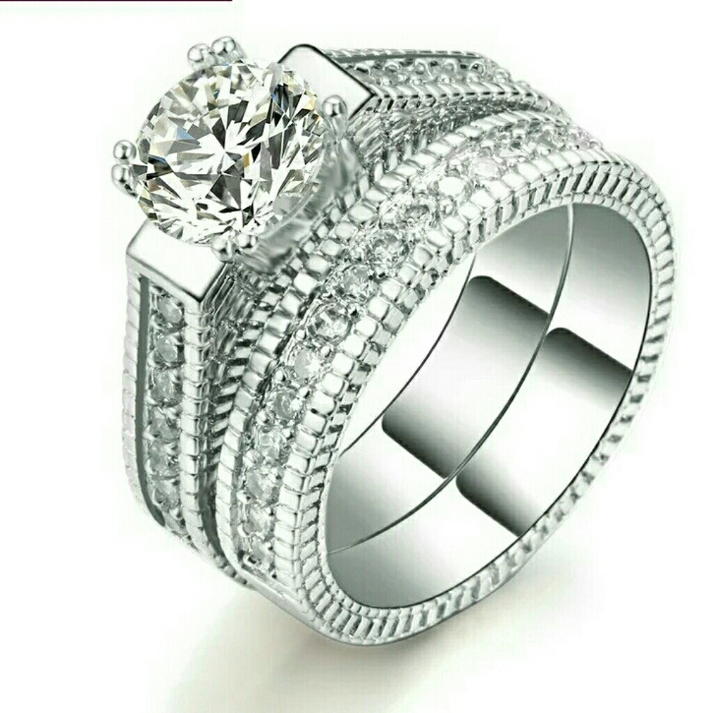 18 k Platinum plated trendy ring.