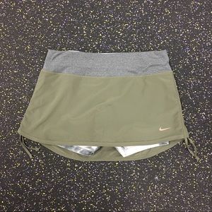 SALE {Nike} Dri-Fit running skirt/skort
