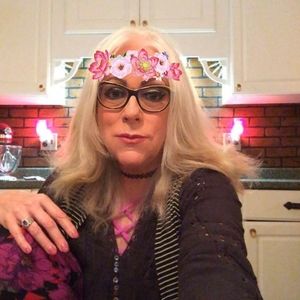 Meet your Posher, Sandra